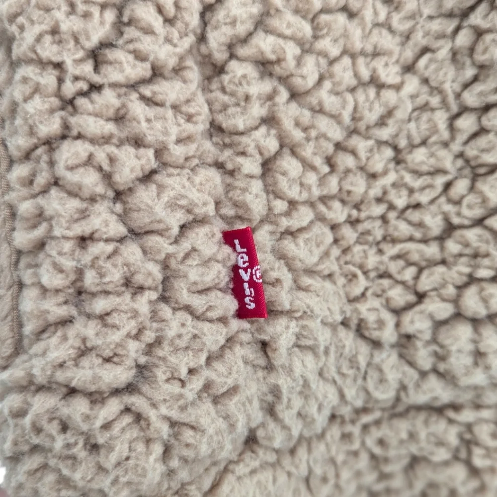 Levi's Teddy Jacket Small - Picture 3 of 5